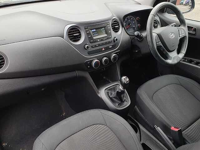 Hyundai i10 1.0 SE 5dr