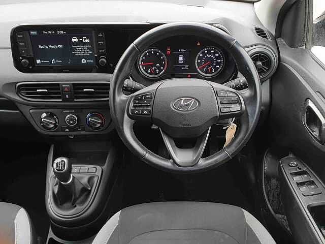 Hyundai i10 1.0 MPi SE Connect 5dr