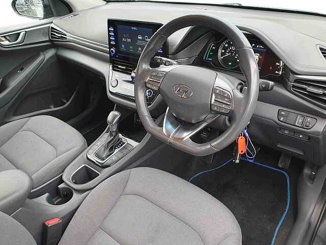 Hyundai Ioniq 1.6 GDi Hybrid SE Connect 5dr DCT